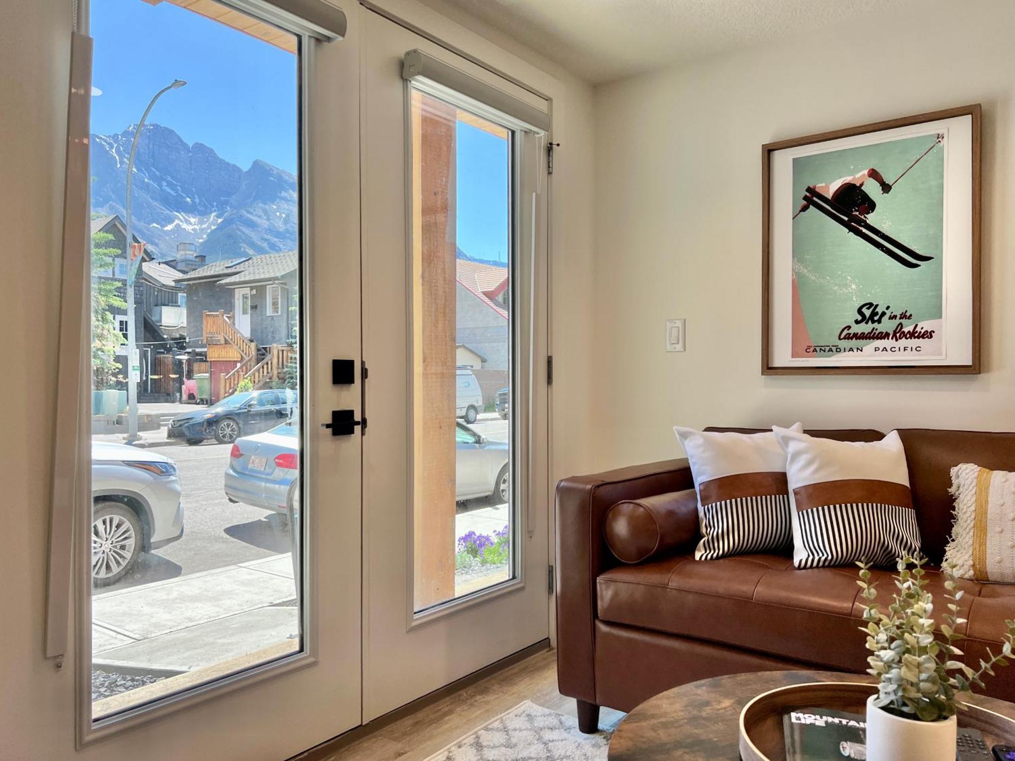 Special! New Downtown Mtn View Free Parking 2B&2B Leilighet Canmore Eksteriør bilde