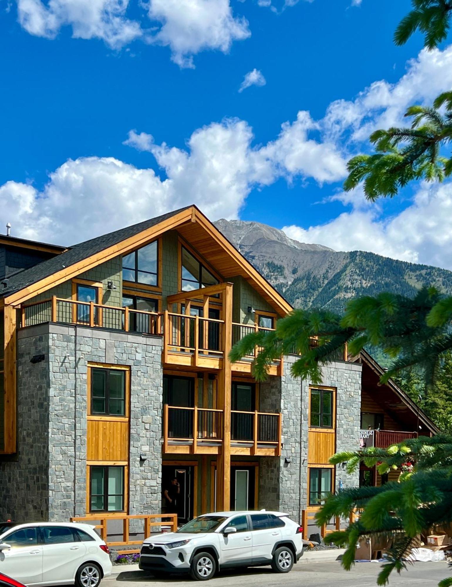 Special! New Downtown Mtn View Free Parking 2B&2B Leilighet Canmore Eksteriør bilde